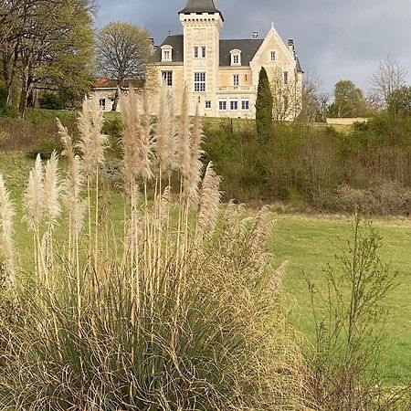 Chateau De Bellevue B&B Et Appartements Avec Piscine Saisonal Chauffee Et Chambres Partout Climatisees Saint-Avit  ภายนอก รูปภาพ