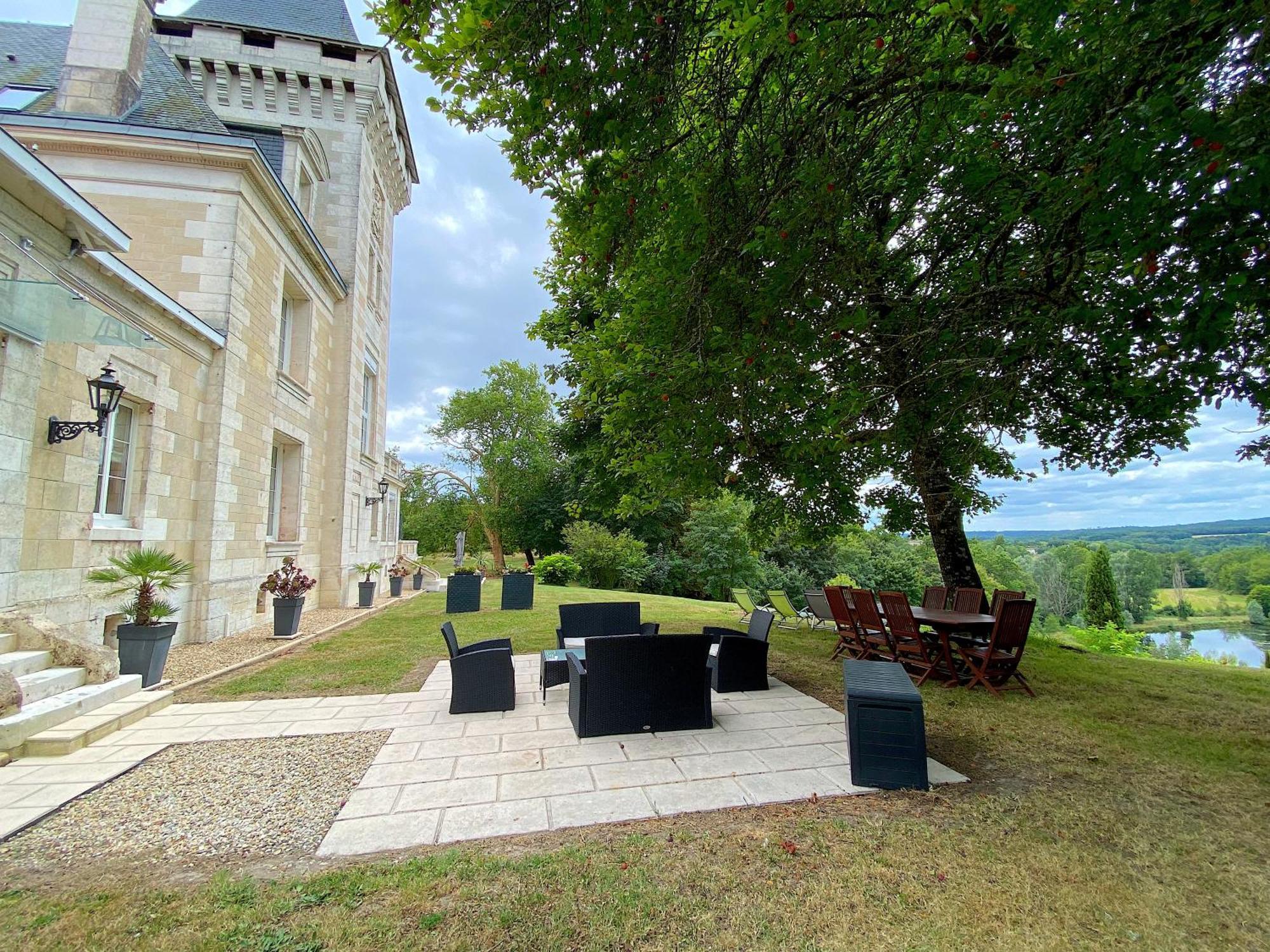 Chateau De Bellevue B&B Et Appartements Avec Piscine Saisonal Chauffee Et Chambres Partout Climatisees Saint-Avit  ห้อง รูปภาพ