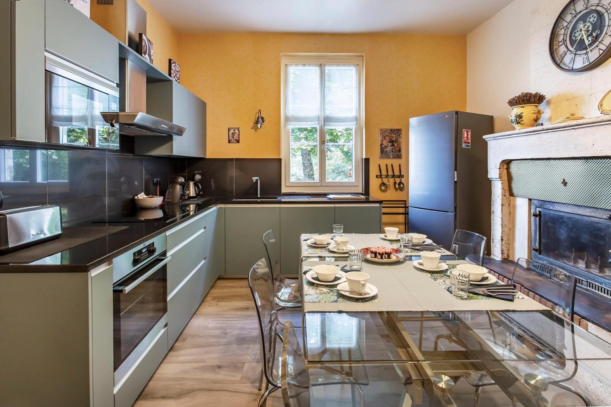 Chateau De Bellevue B&B Et Appartements Avec Piscine Saisonal Chauffee Et Chambres Partout Climatisees Saint-Avit  ห้อง รูปภาพ