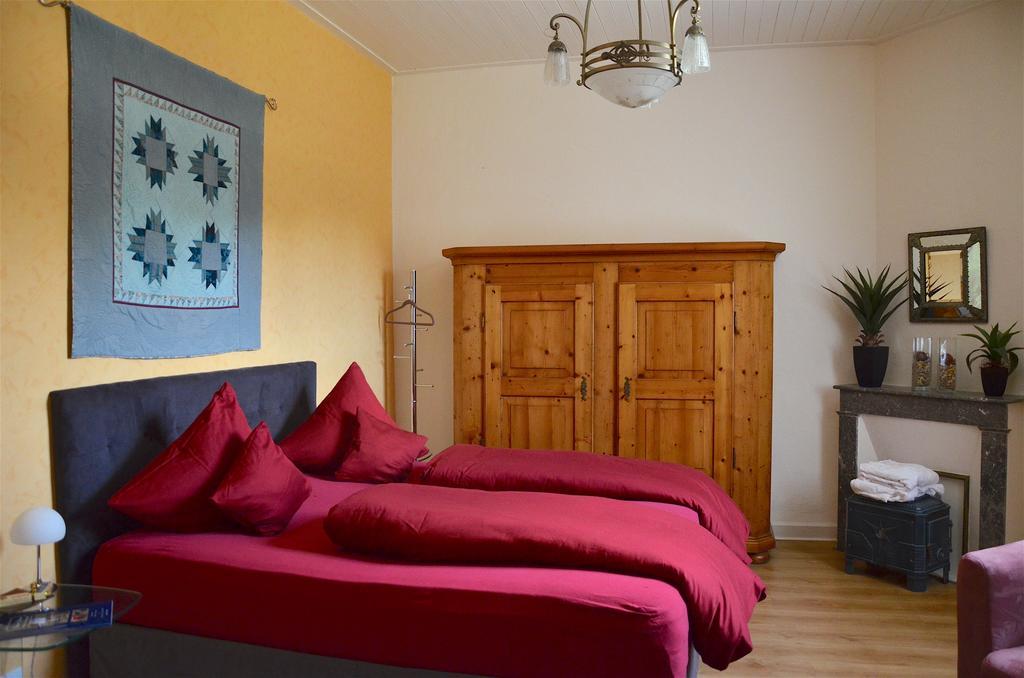 Chateau De Bellevue B&B Et Appartements Avec Piscine Saisonal Chauffee Et Chambres Partout Climatisees Saint-Avit  ภายนอก รูปภาพ